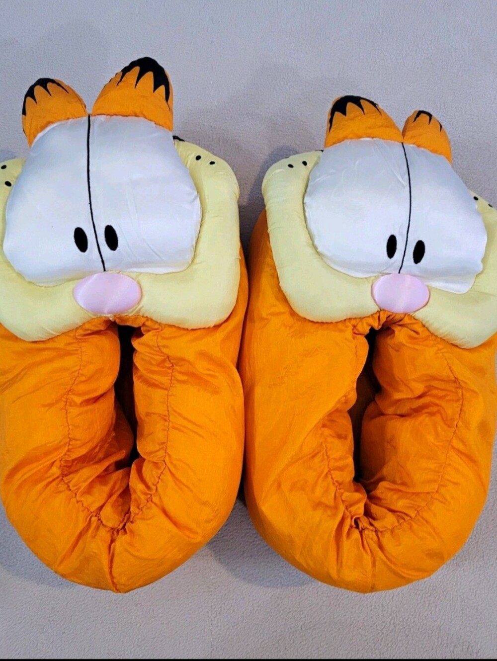 VINTAGE Paws Garfield-Plush Cartoon Slippers